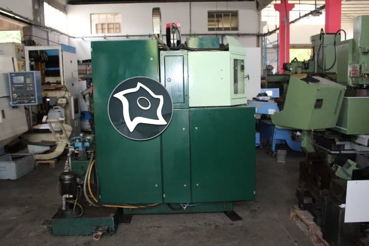 Вертикально-фрезерный станок с ЧПУ Traub TVC 200P S/N-ID12438