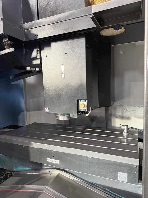 Вертикальный фрезерный обрабатывающий центр с ЧПУ DOOSAN DNM 5700-ID18013