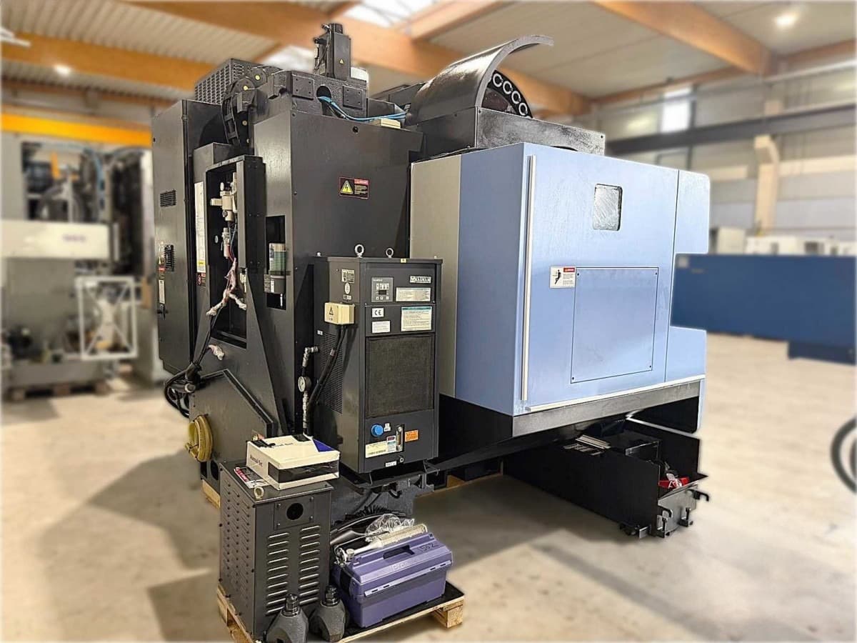 Вертикальный фрезерный обрабатывающий центр с ЧПУ DOOSAN DNM 5700-ID18013