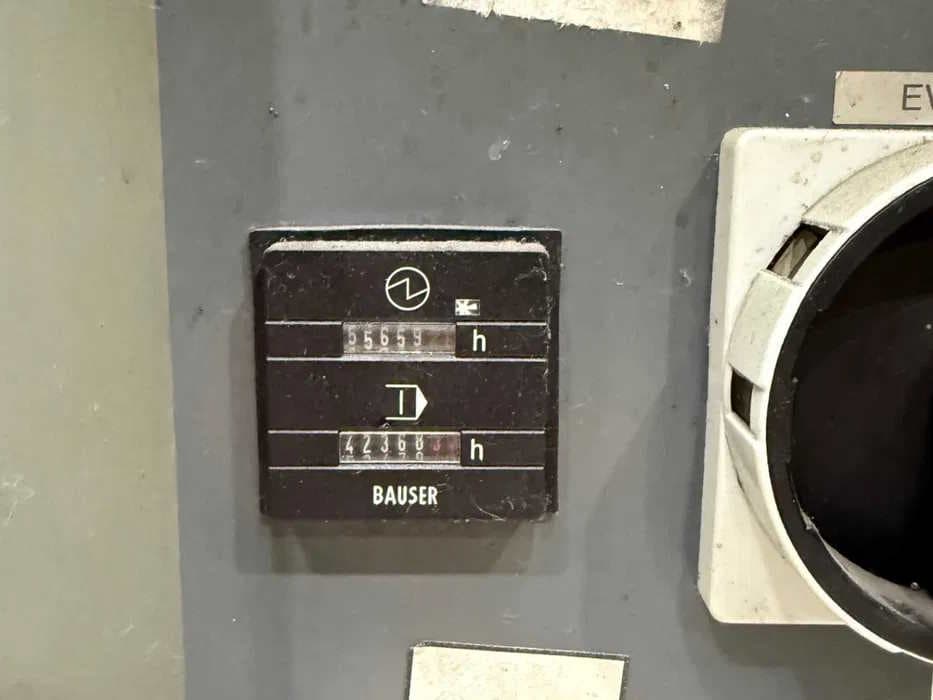 Вертикальный обрабатывающий центр DMG DECKEL MAHO DMC 64 V -ID17786