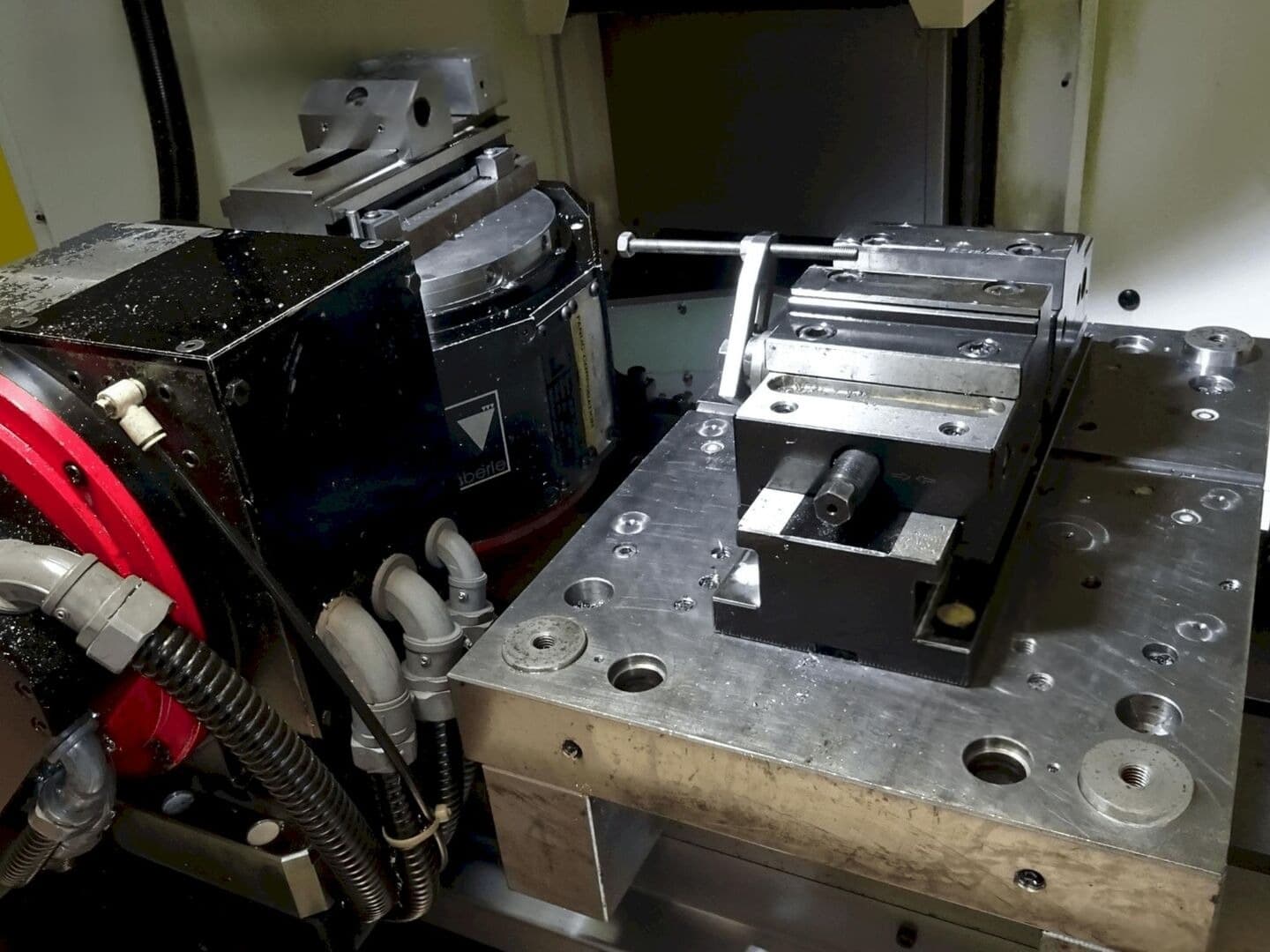 Вертикальный обрабатывающий центр FANUC Alfa D21LiB5-ID17326