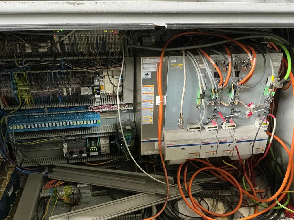 Вертикальный обрабатывающий центр Ingersoll Speed Hawk OPS 750-ID17900