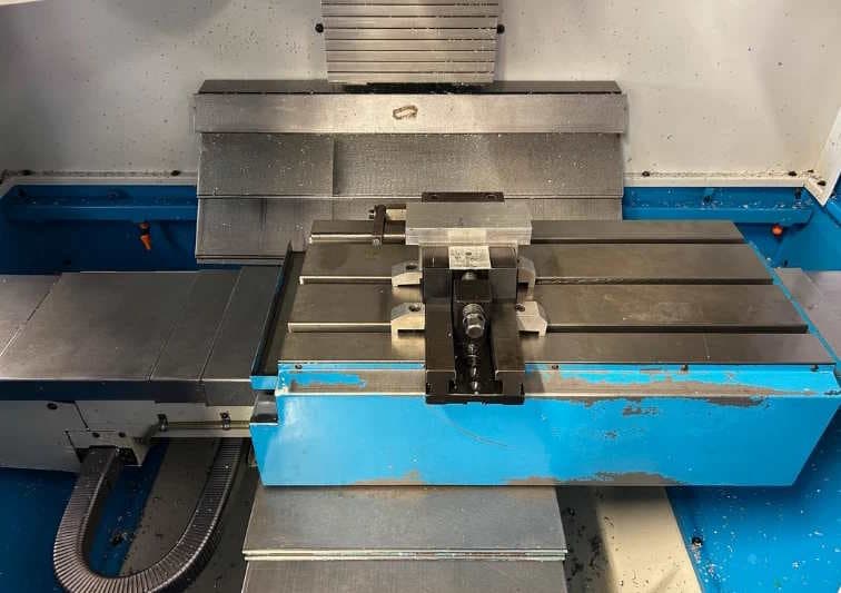 Вертикальный обрабатывающий центр KONDIA B640-ID17835