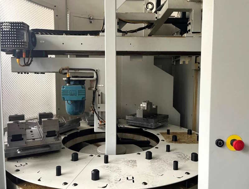 Вертикальный обрабатывающий центр MIKRON HSM 600 U-ID17804