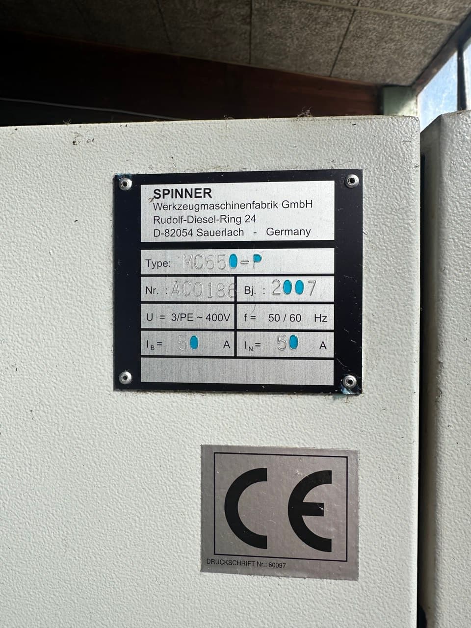 Вертикальный обрабатывающий центр с ЧПУ (2-палетный) SPINNER MC 650 P-ID17870