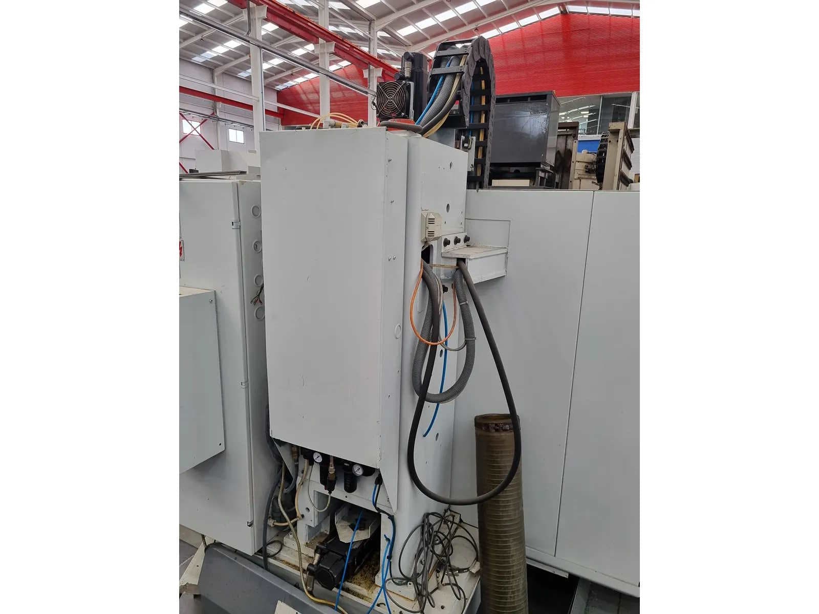 Вертикальный обрабатывающий центр с ЧПУ CINCINNATI ARROW 750 N — 2003 г.-ID17319