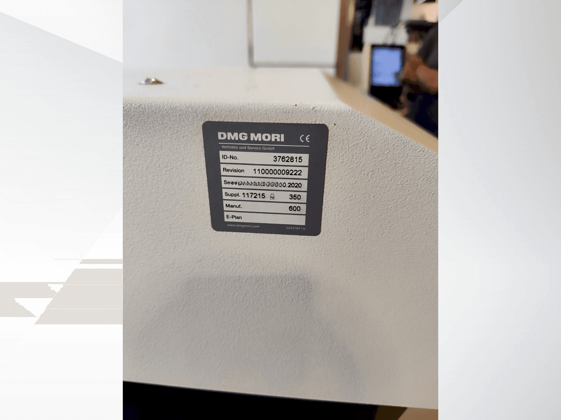 Вертикальный обрабатывающий центр с ЧПУ DMG MORI CMX 800 V-ID17033