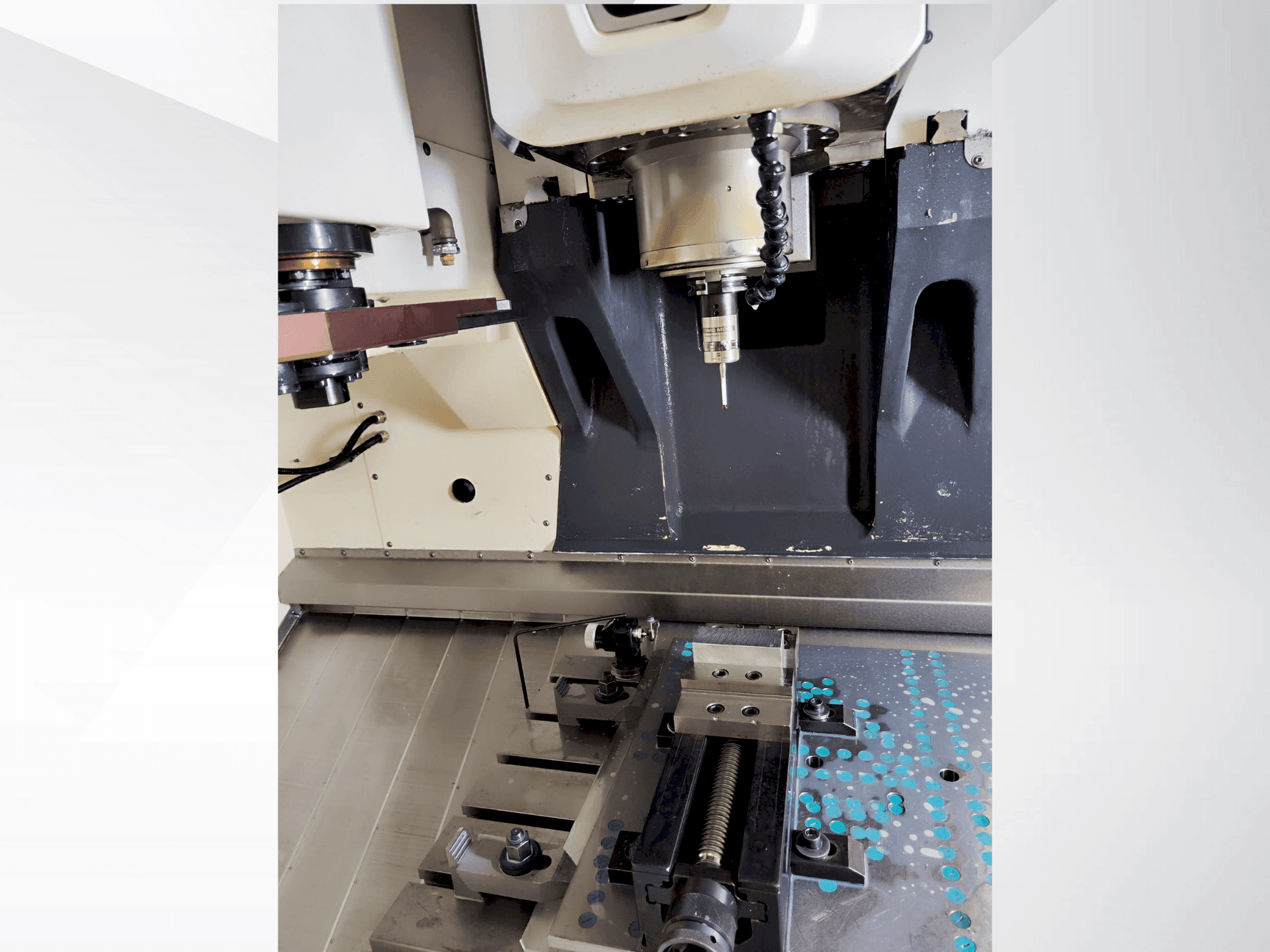 Вертикальный обрабатывающий центр с ЧПУ DMG MORI CMX 800 V-ID17033