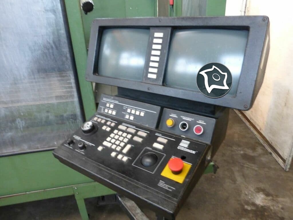 Вертикальный обрабатывающий центр с ЧПУ HURCO BMC 40-ID12756