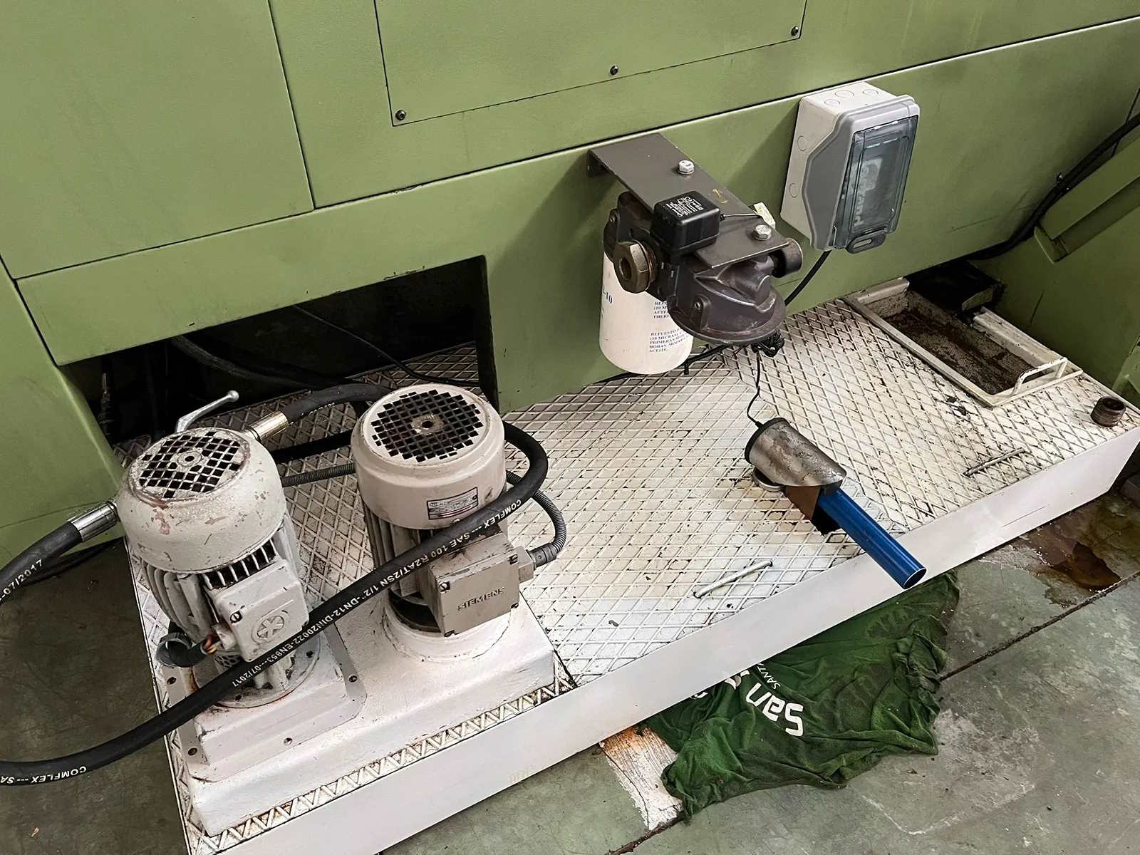 Вертикальный обрабатывающий центр с ЧПУ KONDIA CM 1650 CNC-ID17316