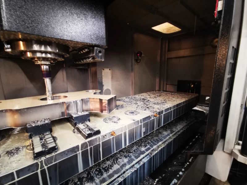 Вертикальный обрабатывающий центр с ЧПУ Mazak MTV-655 80N-ID17482