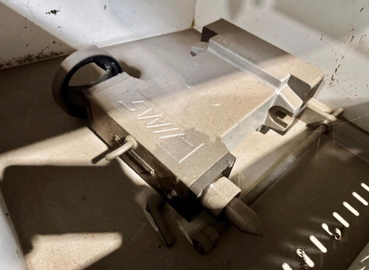 Вертикальный обрабатывающий центр с ЧПУ (с 4-й осью) HAAS VF-3-ID17868