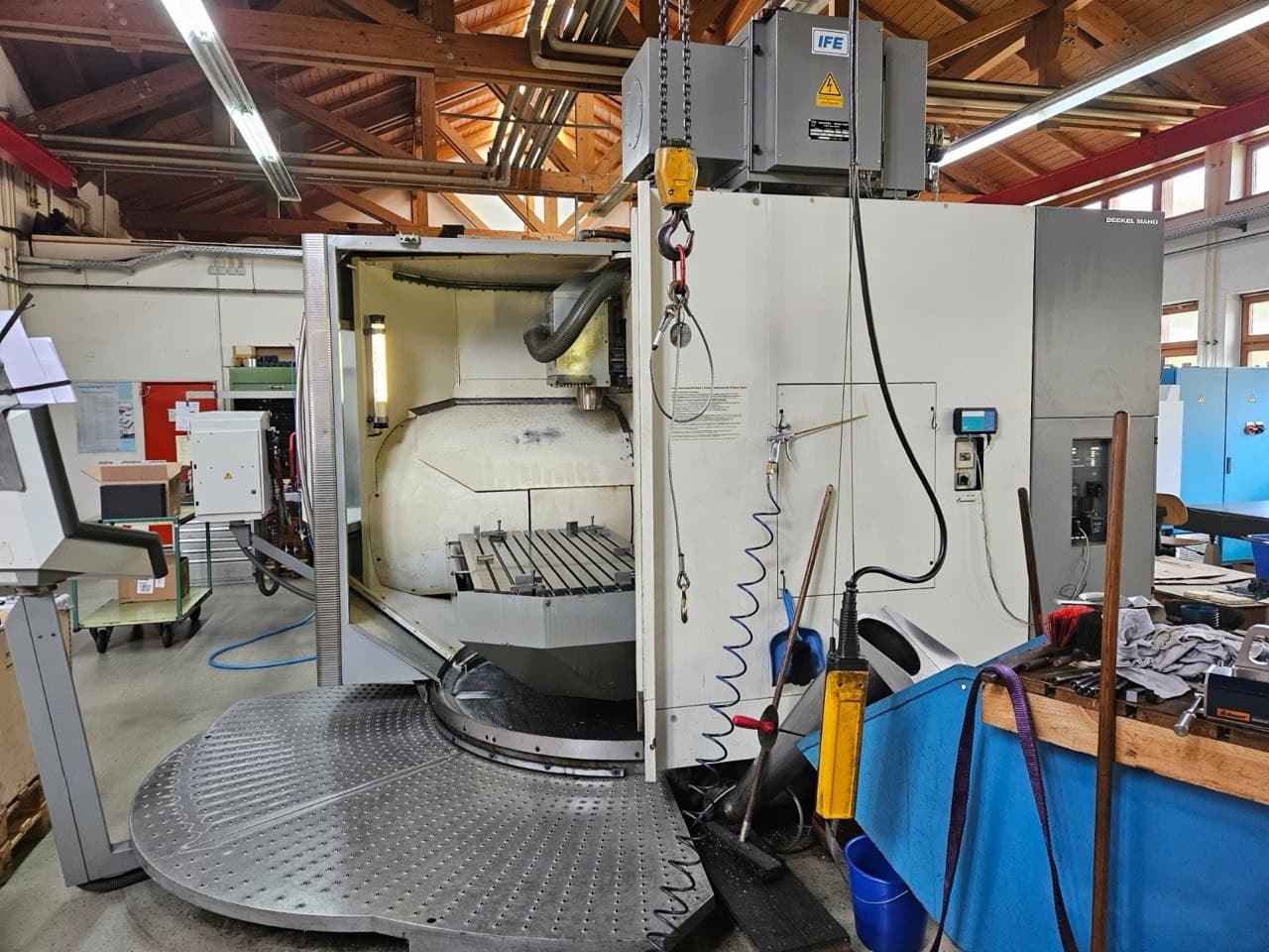 Вертикальний обробний центр з ЧПУ (з поворотною шпиндельною головою) DMG DMC 100T-ID17929