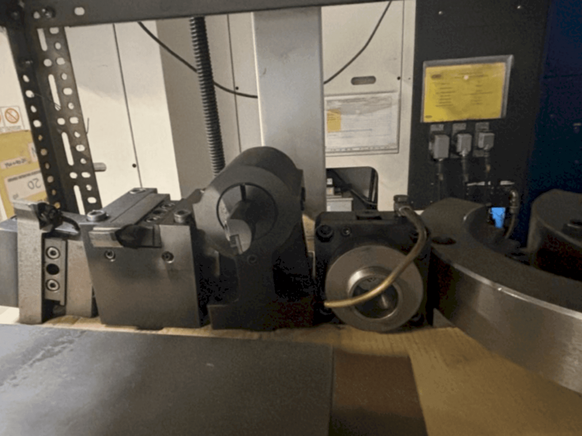 Вертикальный токарный станок HWACHEON VT550R-ID17128