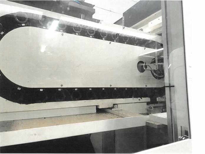 Вертикальный высокоскоростной обрабатывающий центр Hwacheon SIRIUS UL+-ID17132